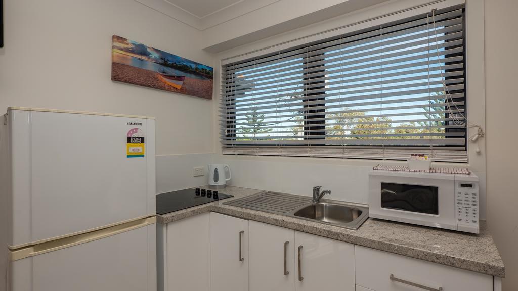 Bilinga Beach Motel Coolangatta Exterior photo